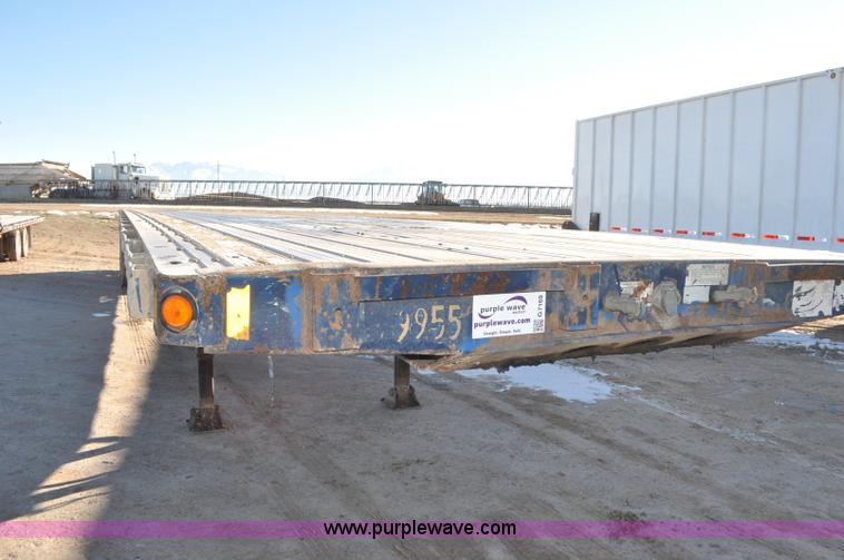 image for item G7169 1995 Fontaine flatbed trailer