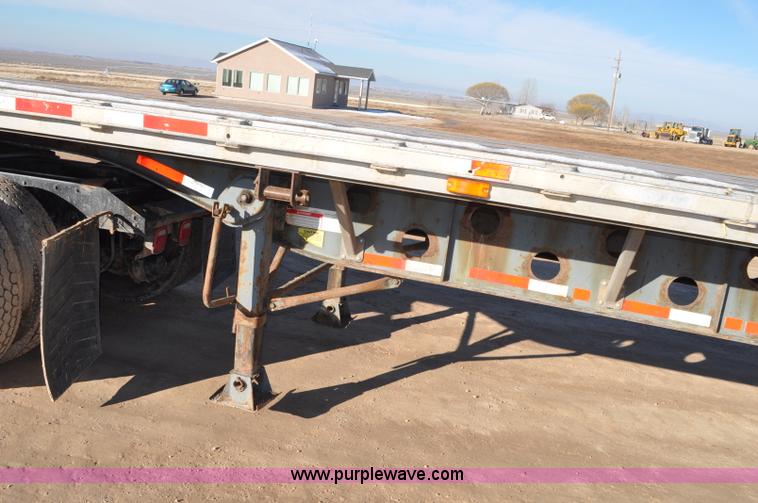image for item G7170 1995 Transcraft Eagle Super Beam flatbed trailer
