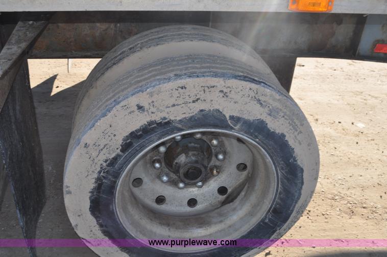 image for item G7170 1995 Transcraft Eagle Super Beam flatbed trailer