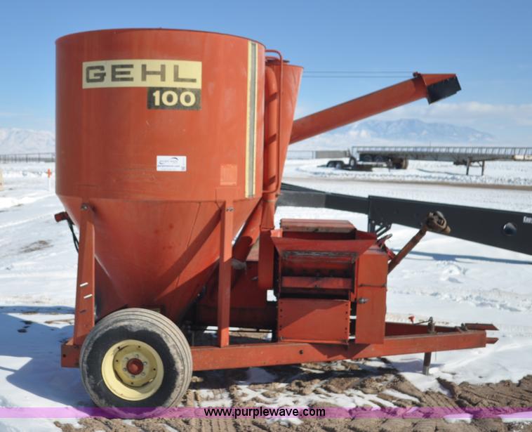 image for item G7171 Gehl 100 grinder mixer