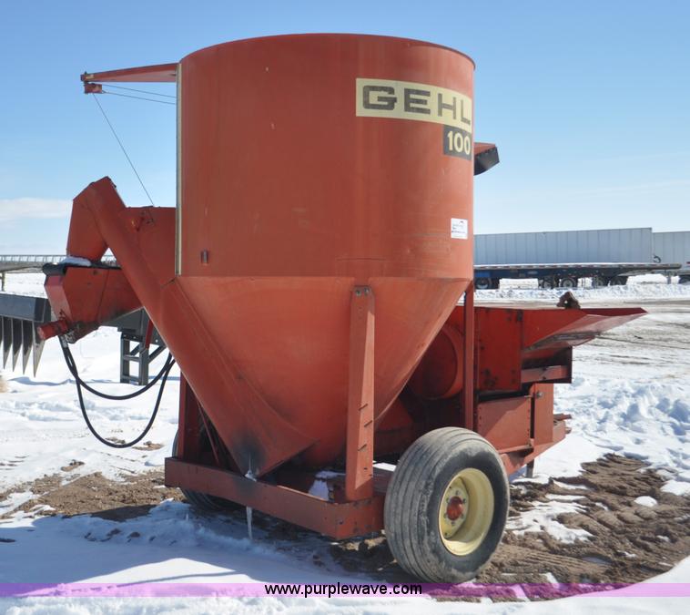 image for item G7171 Gehl 100 grinder mixer