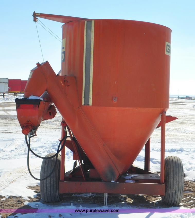 image for item G7171 Gehl 100 grinder mixer