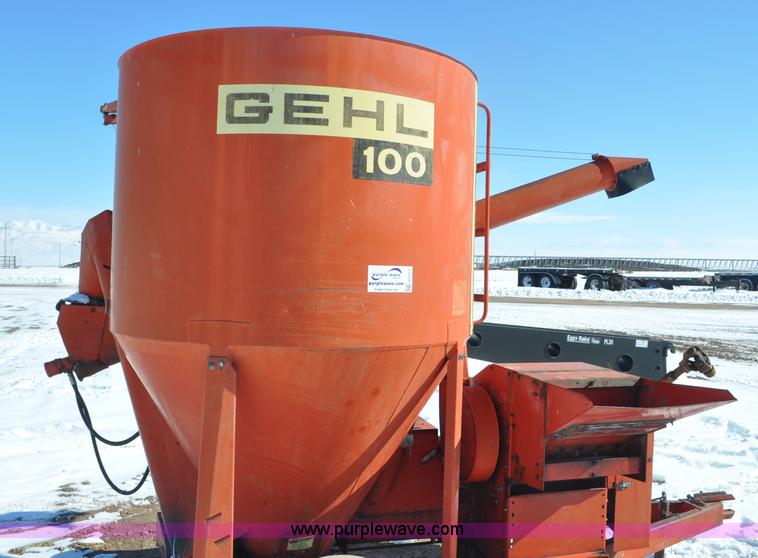 image for item G7171 Gehl 100 grinder mixer