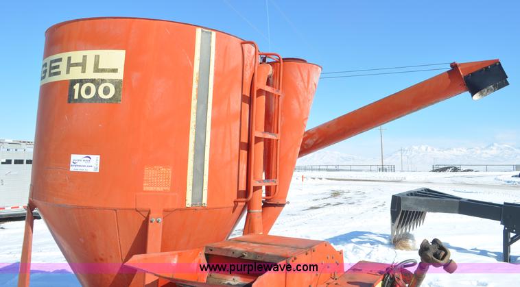 image for item G7171 Gehl 100 grinder mixer
