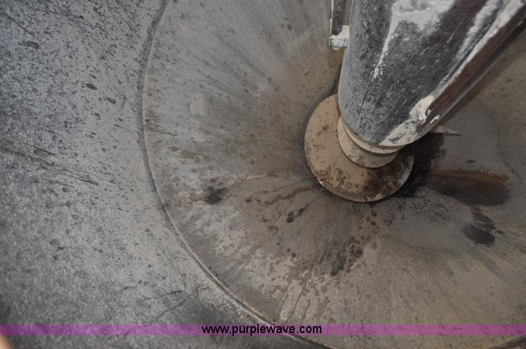 image for item G7171 Gehl 100 grinder mixer