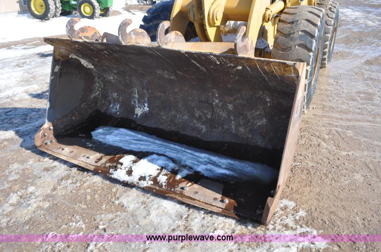 image for item G7173 2004 Caterpillar 928G wheel loader