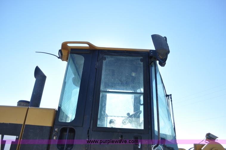 image for item G7173 2004 Caterpillar 928G wheel loader
