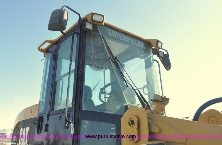 image for item G7173 2004 Caterpillar 928G wheel loader