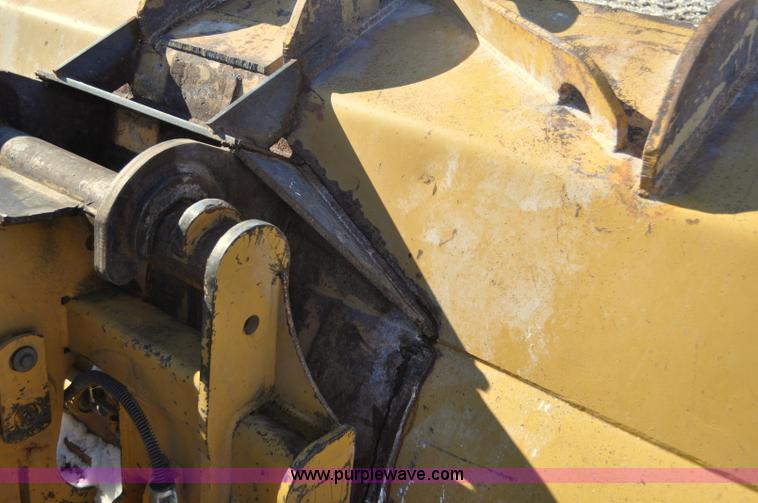 image for item G7173 2004 Caterpillar 928G wheel loader