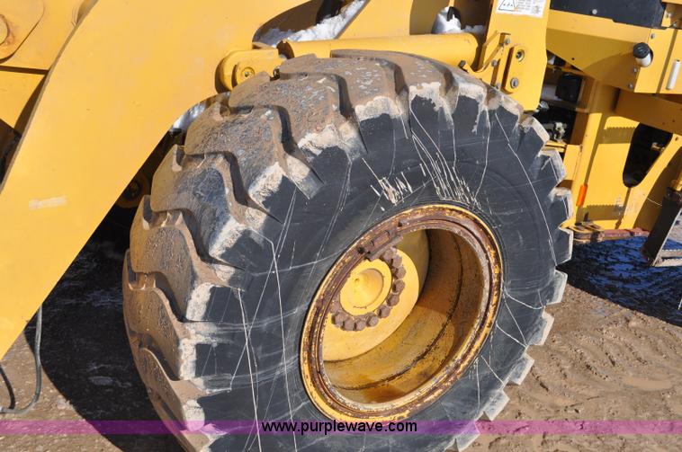 image for item G7173 2004 Caterpillar 928G wheel loader