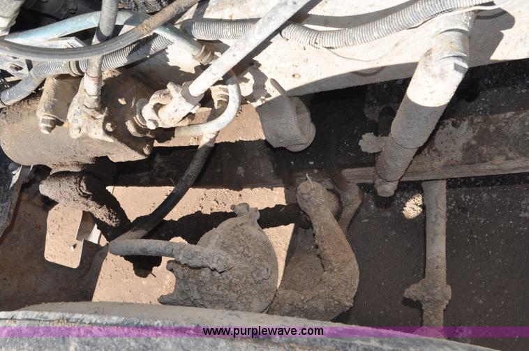 image for item G7174 1990 International F9370 semi truck