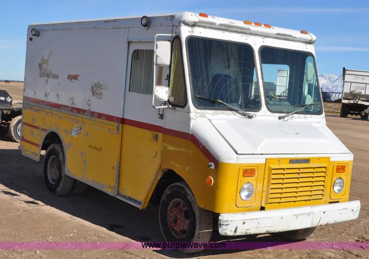 image for item G7177 1994 GMC Grumman P35 delivery van