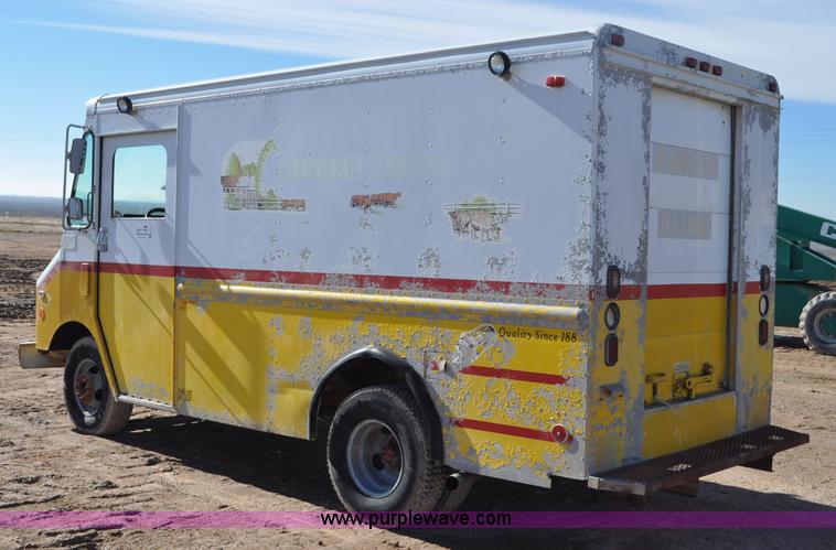 image for item G7177 1994 GMC Grumman P35 delivery van