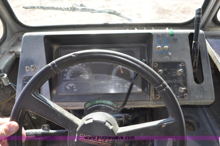 image for item G7177 1994 GMC Grumman P35 delivery van