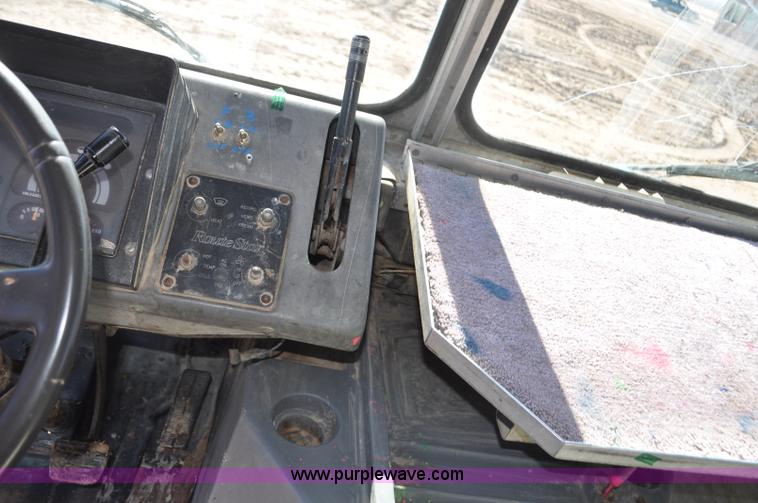 image for item G7177 1994 GMC Grumman P35 delivery van