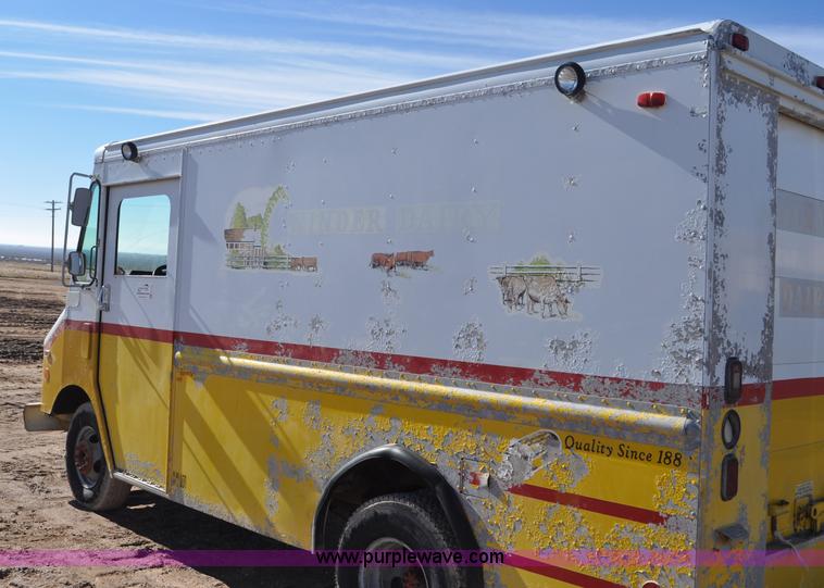 image for item G7177 1994 GMC Grumman P35 delivery van