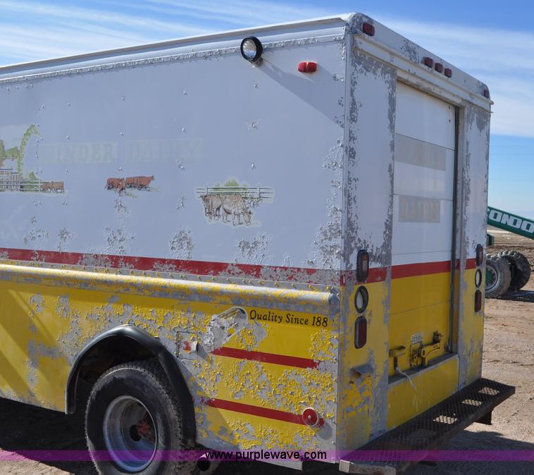 image for item G7177 1994 GMC Grumman P35 delivery van