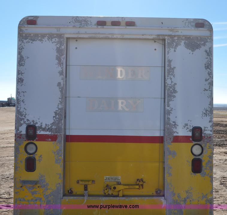 image for item G7177 1994 GMC Grumman P35 delivery van