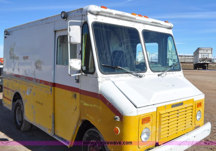 image for item G7177 1994 GMC Grumman P35 delivery van