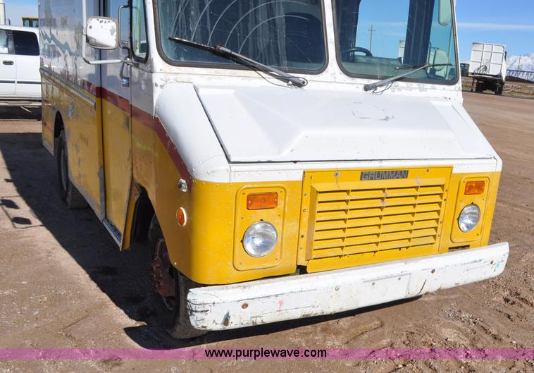 image for item G7177 1994 GMC Grumman P35 delivery van