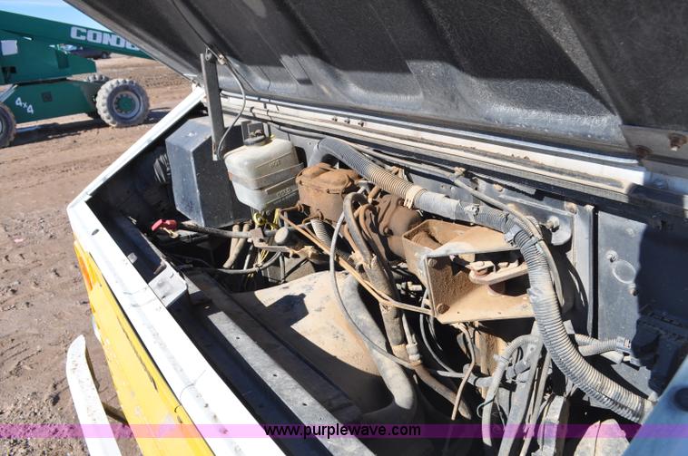 image for item G7177 1994 GMC Grumman P35 delivery van