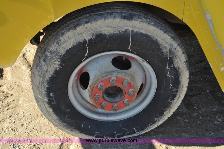 image for item G7177 1994 GMC Grumman P35 delivery van