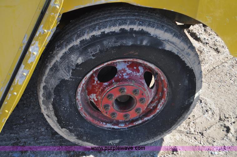 image for item G7177 1994 GMC Grumman P35 delivery van