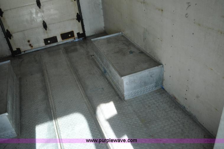 image for item G7179 1994 GMC Grumman P35 delivery van