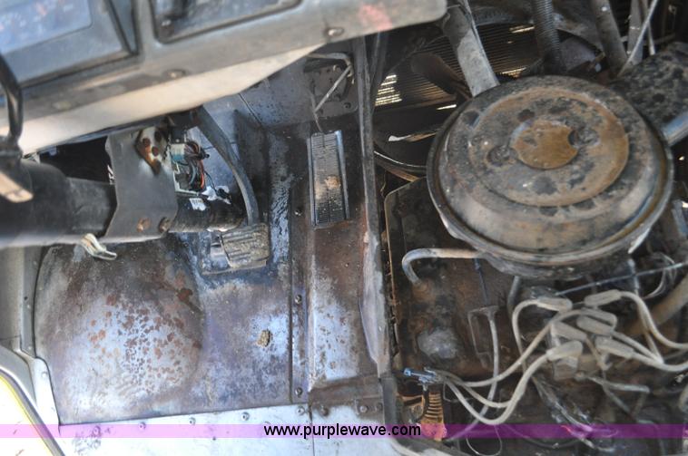 image for item G7179 1994 GMC Grumman P35 delivery van