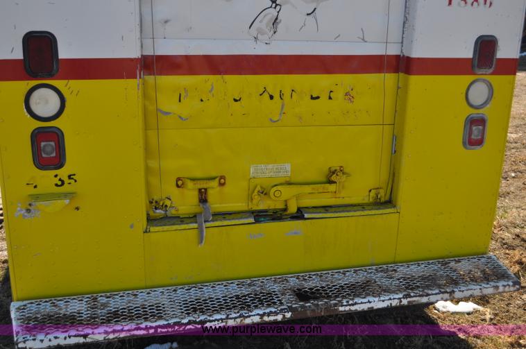 image for item G7179 1994 GMC Grumman P35 delivery van