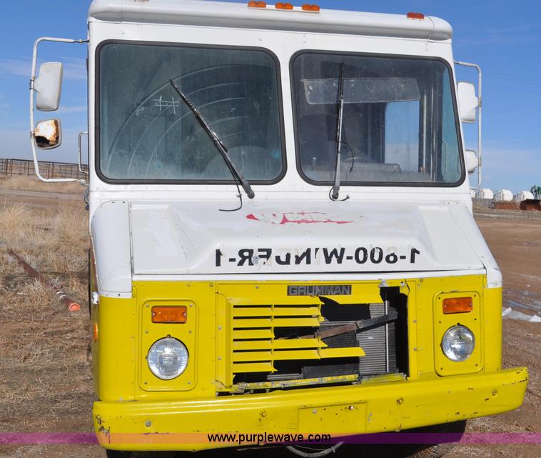 image for item G7179 1994 GMC Grumman P35 delivery van