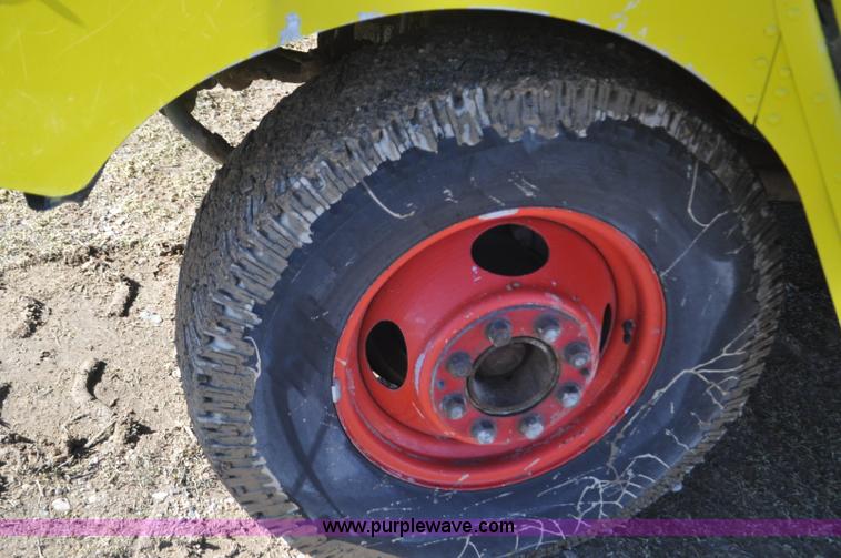 image for item G7179 1994 GMC Grumman P35 delivery van