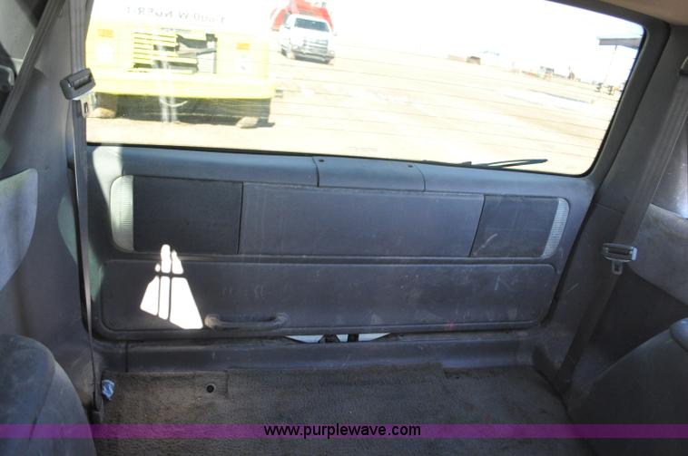 image for item G7182 1992 Dodge Caravan LE