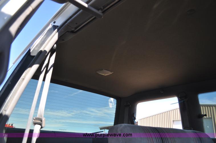 image for item G7182 1992 Dodge Caravan LE