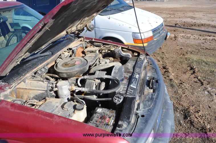 image for item G7183 1994 GMC Sonoma SLE Ext. Cab pickup truck