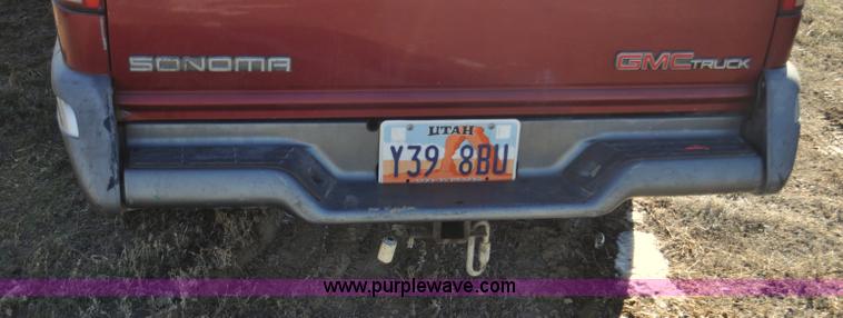 image for item G7183 1994 GMC Sonoma SLE Ext. Cab pickup truck