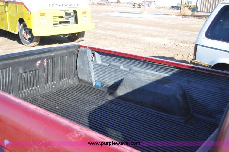 image for item G7183 1994 GMC Sonoma SLE Ext. Cab pickup truck