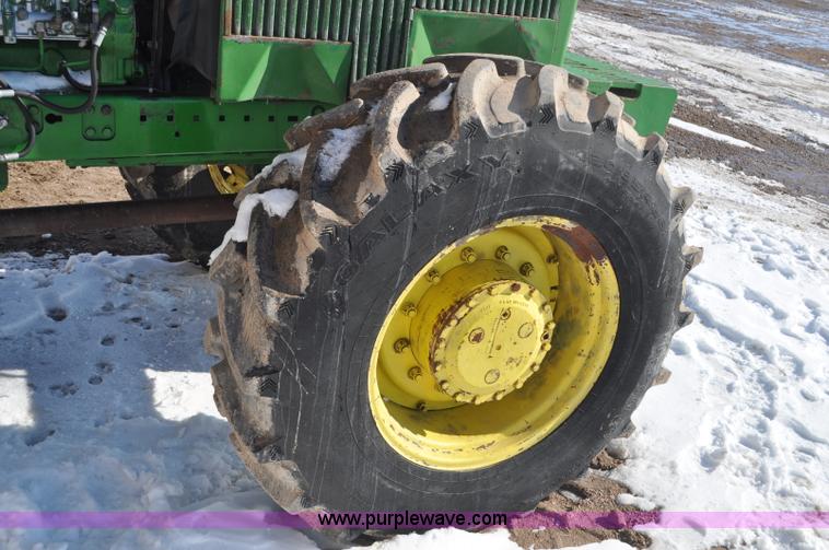 image for item G7184 1984 John Deere 4850 MFWD tractor