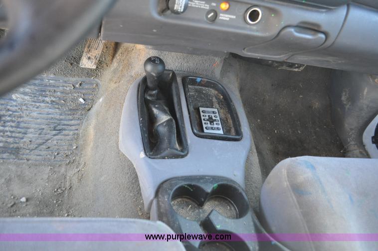 image for item G7185 1999 Dodge Dakota Club Cab pickup truck