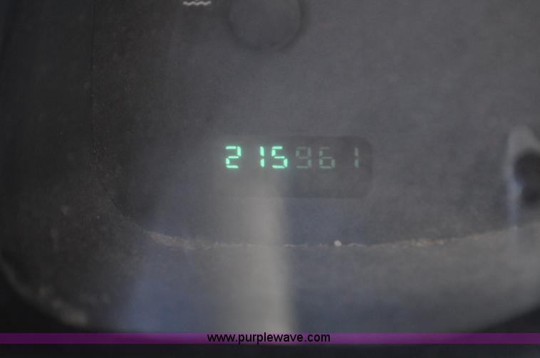 image for item G7185 1999 Dodge Dakota Club Cab pickup truck