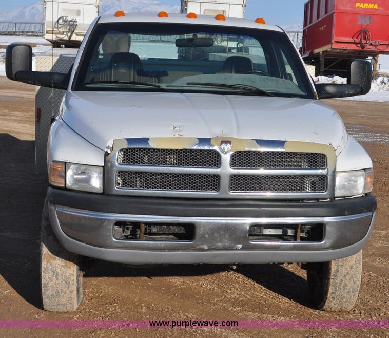 image for item G7195 2001 Dodge Ram 3500 utility truck