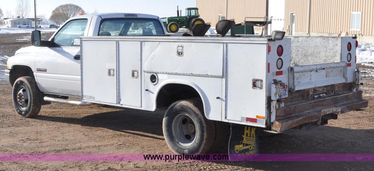 image for item G7195 2001 Dodge Ram 3500 utility truck