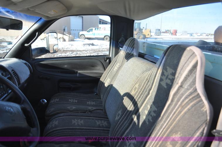 image for item G7195 2001 Dodge Ram 3500 utility truck