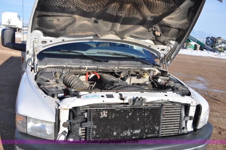 image for item G7195 2001 Dodge Ram 3500 utility truck