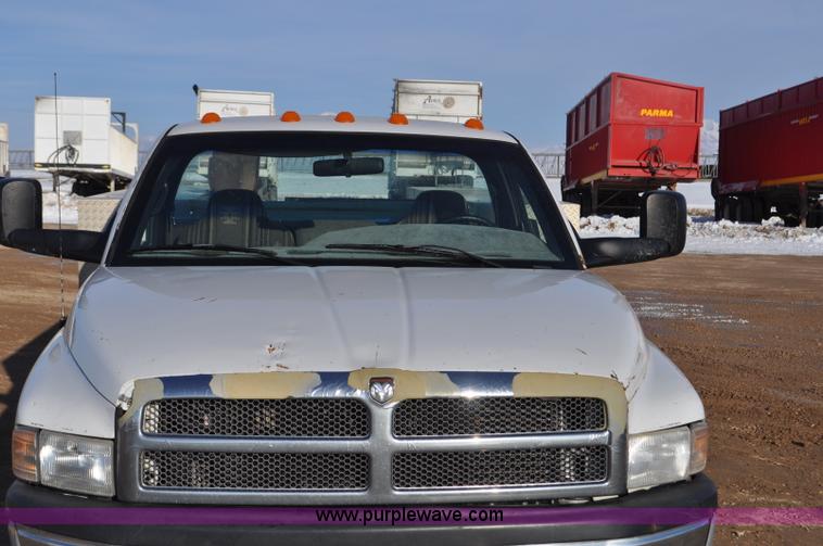 image for item G7195 2001 Dodge Ram 3500 utility truck