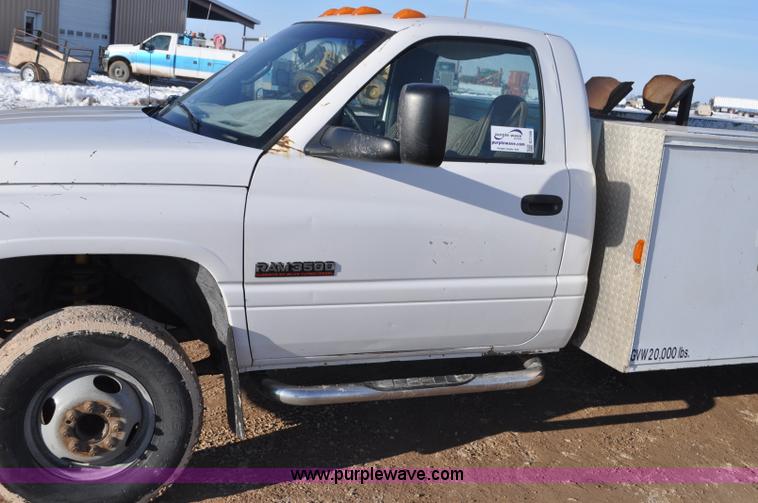 image for item G7195 2001 Dodge Ram 3500 utility truck