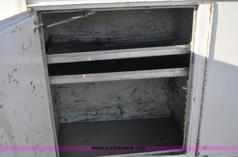 image for item G7195 2001 Dodge Ram 3500 utility truck