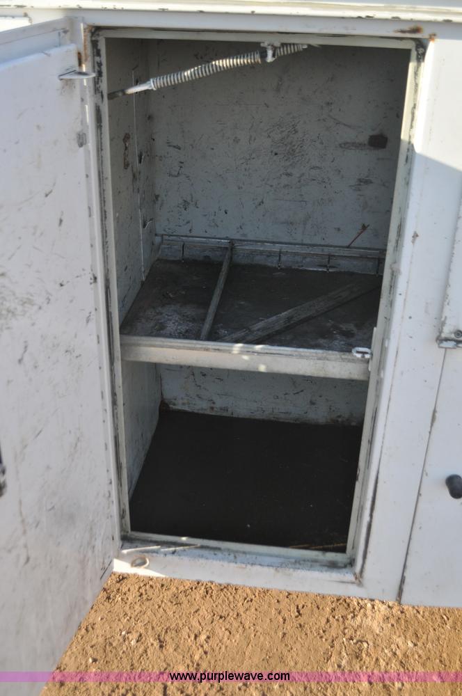 image for item G7195 2001 Dodge Ram 3500 utility truck