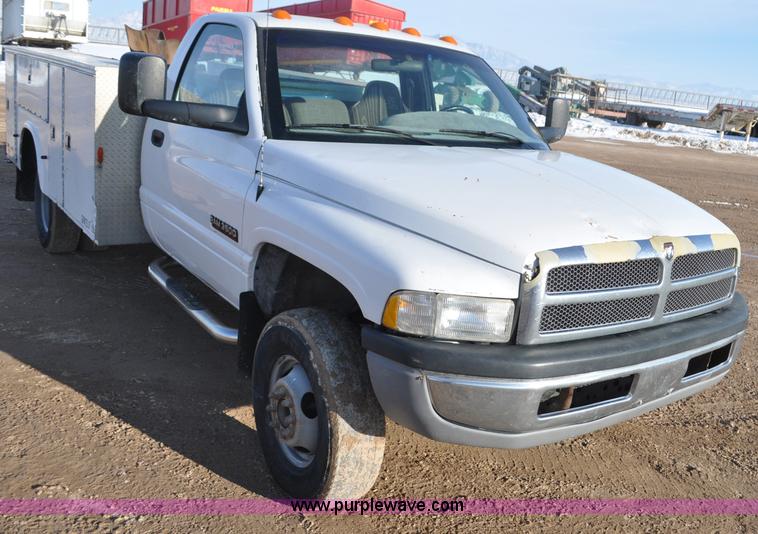 image for item G7195 2001 Dodge Ram 3500 utility truck