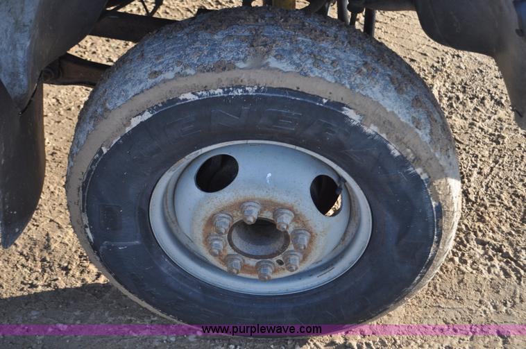 image for item G7195 2001 Dodge Ram 3500 utility truck